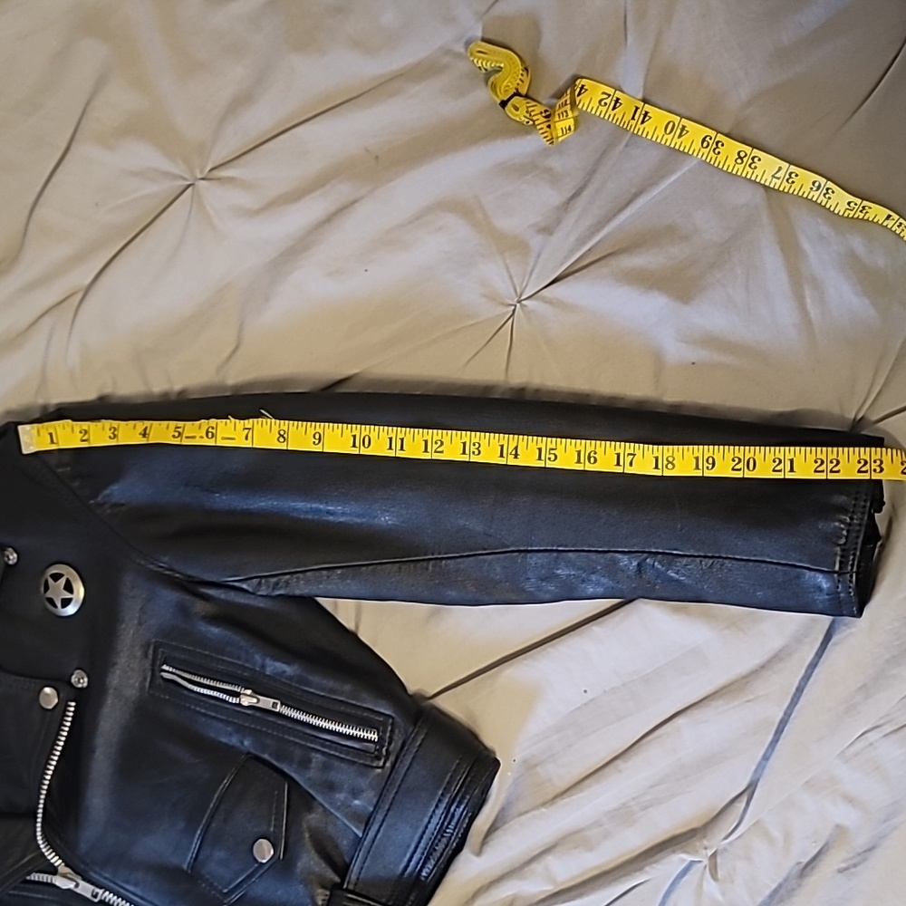 Women's Black Leather jacket Size M. - Picture 10 of 11